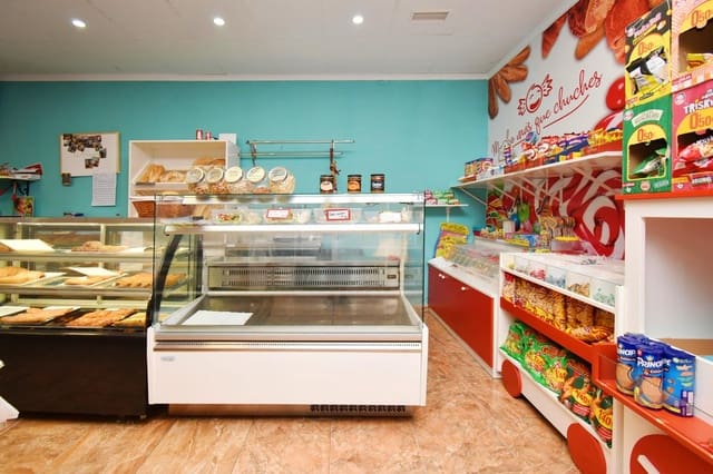 Local Commercial à vendre à El Ejido - 34 300 € (Ref: 9867131)