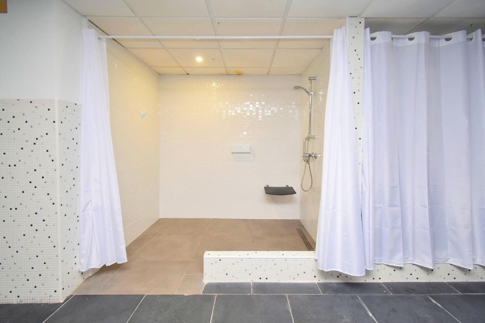 2 chambre Appartement à vendre à La Envia Golf avec piscine - 128 800 € (Ref: 9913333)