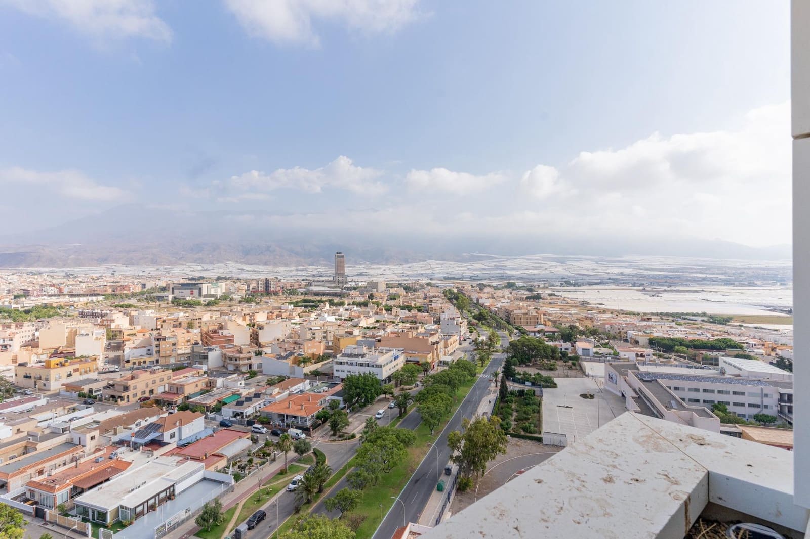 2 slaapkamer Flat te koop in El Ejido met zwembad garage - € 148.500 (Ref: 9938359)