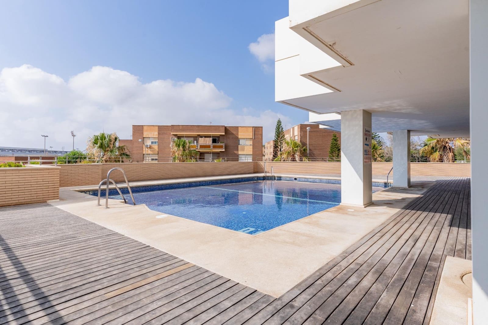 2 slaapkamer Flat te koop in El Ejido met zwembad garage - € 148.500 (Ref: 9938359)