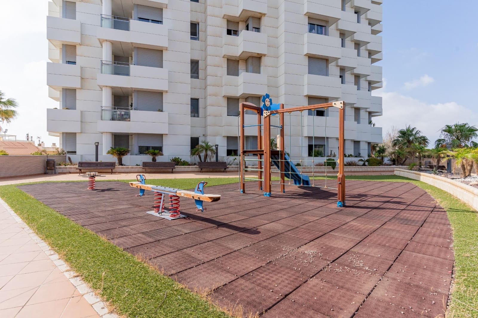 2 slaapkamer Flat te koop in El Ejido met zwembad garage - € 148.500 (Ref: 9938359)