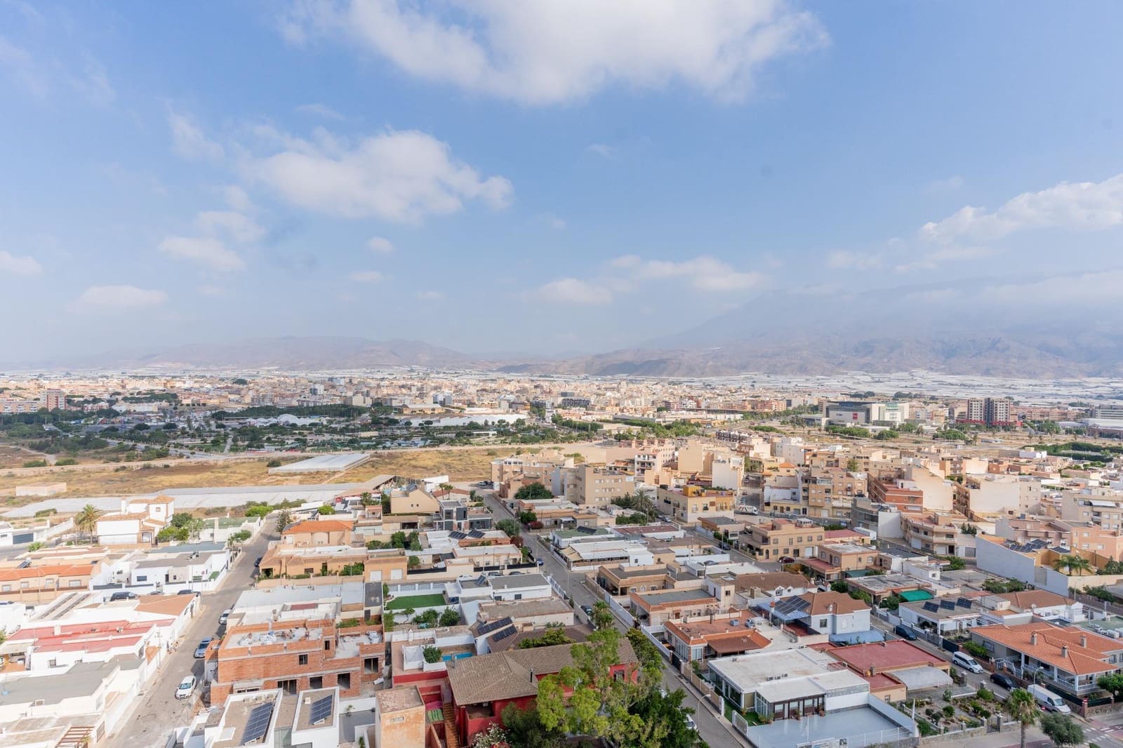 2 slaapkamer Flat te koop in El Ejido met zwembad garage - € 148.500 (Ref: 9938359)