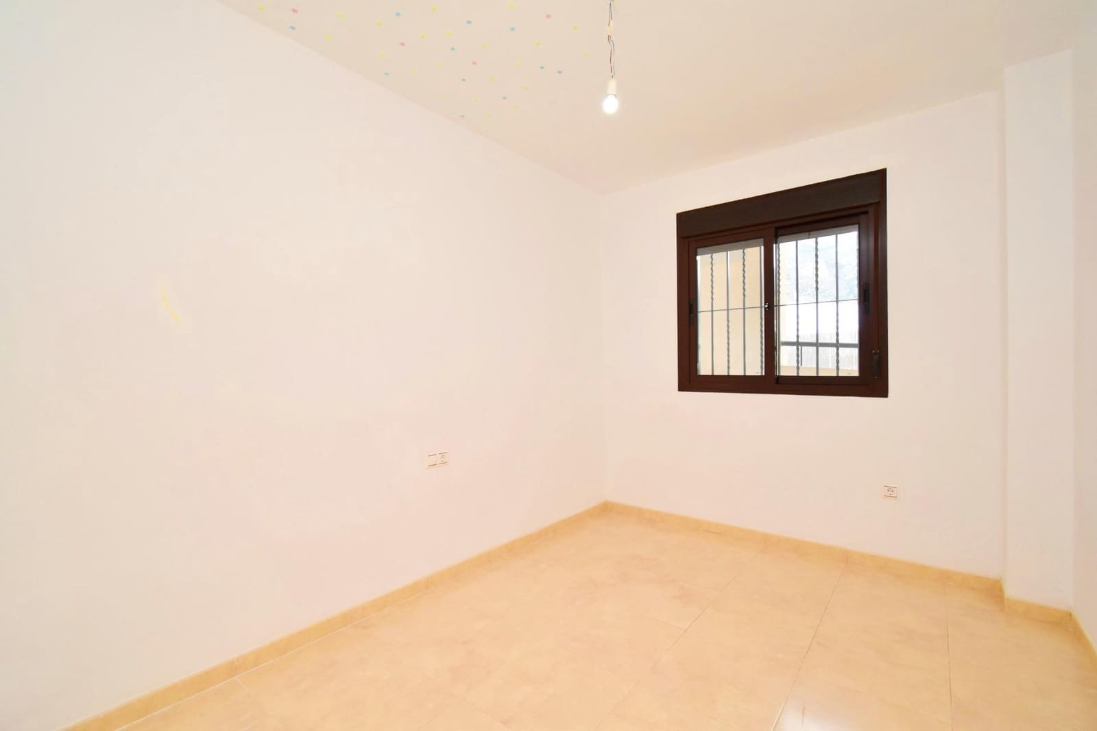 2 Zimmer Wohnung zu verkaufen in Dalias mit Pool Garage - 90.000 € (Ref: 9979026)