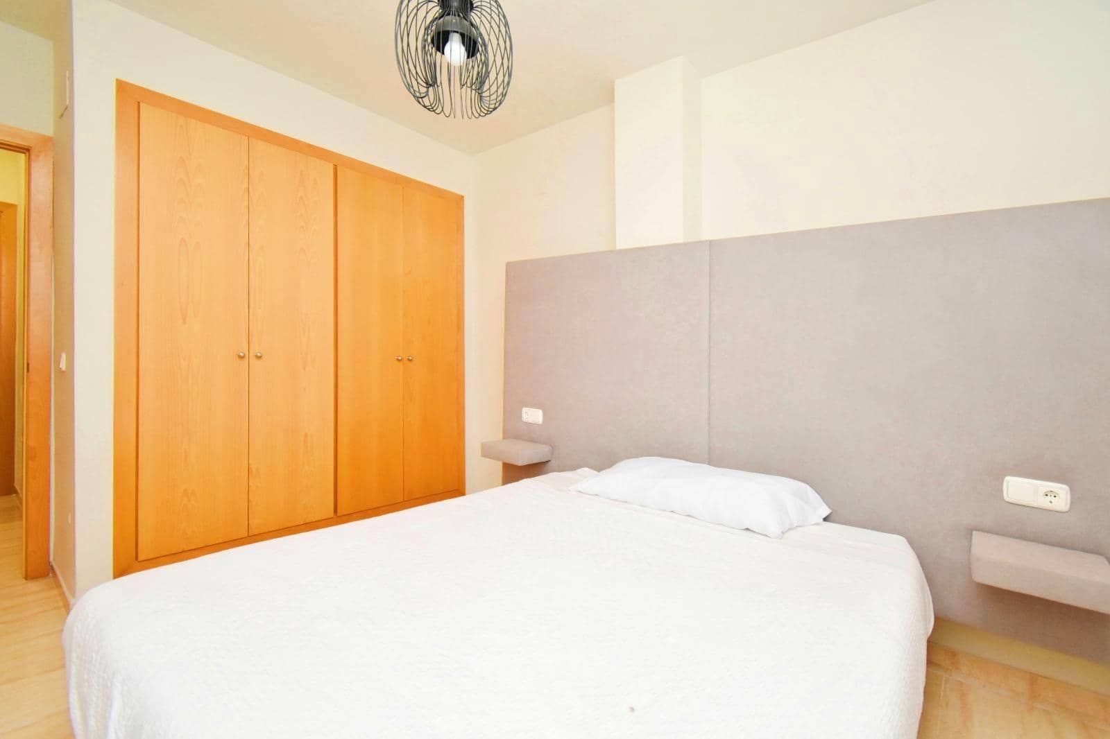 2 slaapkamer Flat te koop in Almerimar met zwembad - € 168.500 (Ref: 9979849)