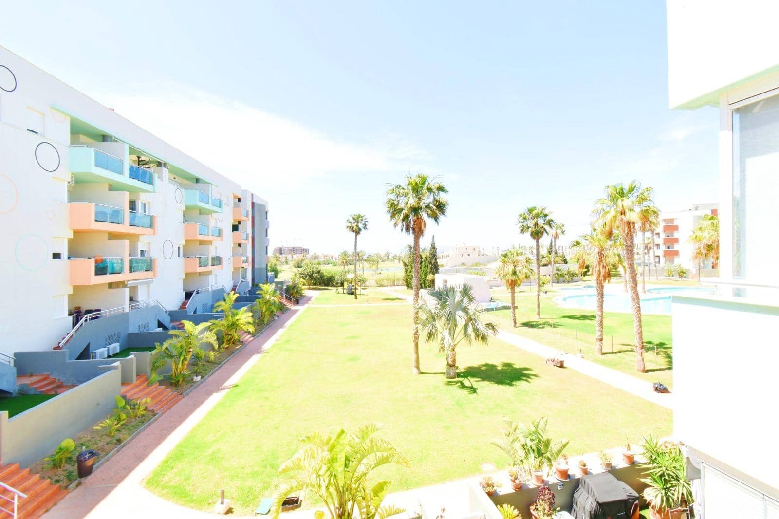 2 slaapkamer Flat te koop in Almerimar met zwembad - € 168.500 (Ref: 9979849)