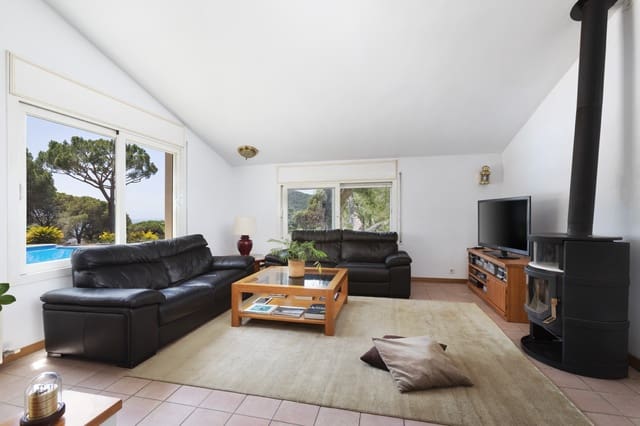 4 bedroom Finca/Country House for rent in Cabrera de Mar with garage - € 9,000 (Ref: 9203533)