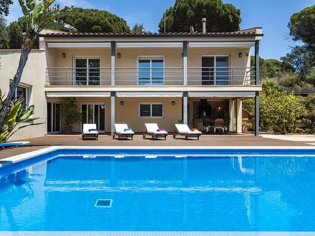 4 bedroom Finca/Country House for rent in Cabrera de Mar with garage - € 9,000 (Ref: 9203533)