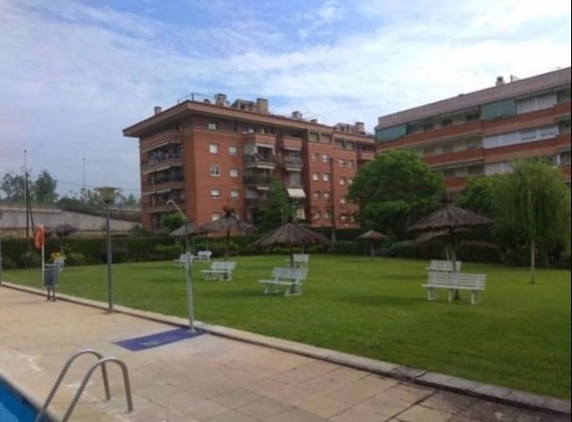 3 bedroom Flat for sale in Arenys de Mar - € 285,000 (Ref: 9203543)