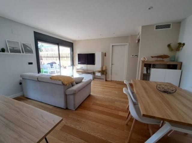 3 quarto Apartamento para venda em Sant Andreu de Llavaneres - 435 000 € (Ref: 9203544)