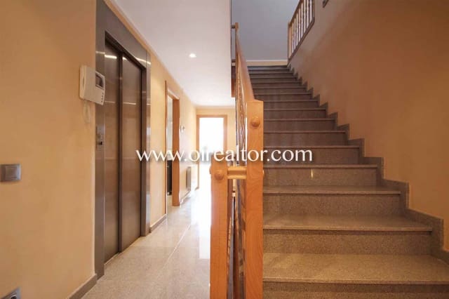 9 soveværelse Byhus til salg i Castelldefels - € 2.600.000 (Ref: 9203551)