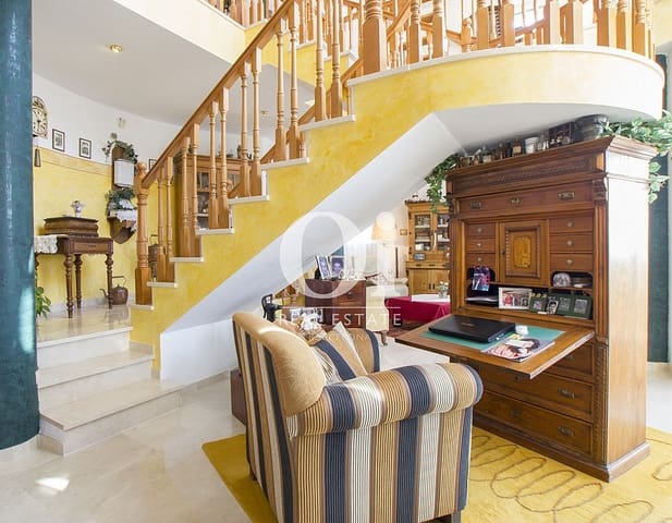 6 soveværelse Byhus til salg i Castelldefels med garage - € 1.490.000 (Ref: 9203552)