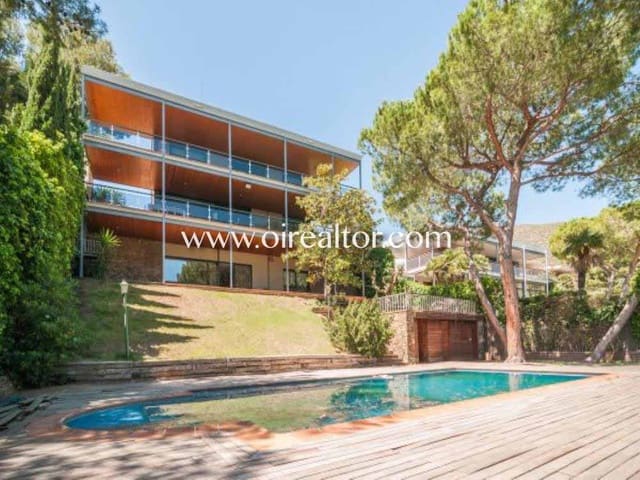 6 soveværelse Byhus til salg i Castelldefels - € 1.380.000 (Ref: 9203553)
