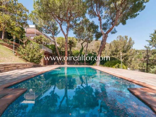 6 soveværelse Byhus til salg i Castelldefels - € 1.380.000 (Ref: 9203553)