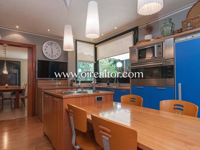 4 soveværelse Byhus til salg i Castelldefels - € 2.000.000 (Ref: 9203554)