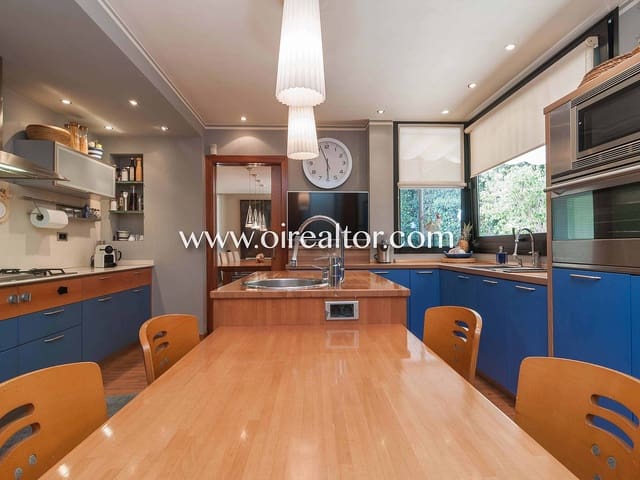 4 soveværelse Byhus til salg i Castelldefels - € 2.000.000 (Ref: 9203554)