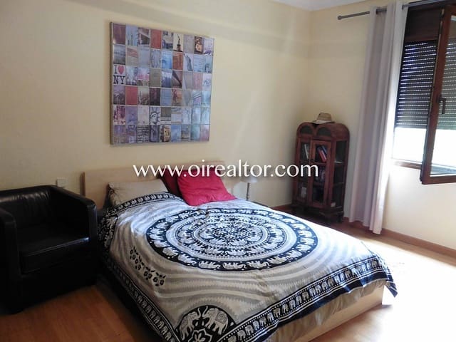 6 soveværelse Byhus til salg i Castelldefels med garage - € 2.590.000 (Ref: 9203555)