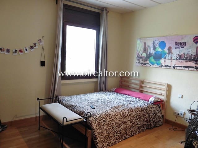 6 soveværelse Byhus til salg i Castelldefels med garage - € 2.590.000 (Ref: 9203555)