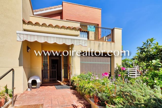 4 chambre Maison de Ville à vendre à Sant Boi de Llobregat avec piscine garage - 724 000 € (Ref: 9203557)