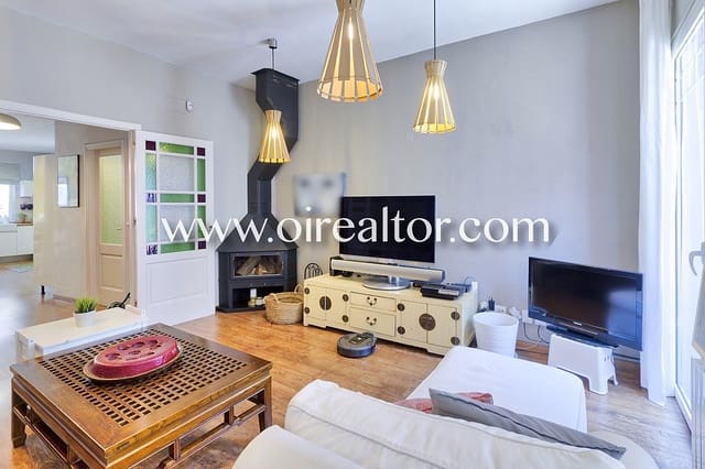 4 soverom Hus til salgs i Vilanova i la Geltrú med garasje - € 630 000 (Ref: 9203558)