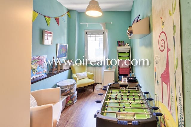 4 soverom Hus til salgs i Vilanova i la Geltrú med garasje - € 630 000 (Ref: 9203558)