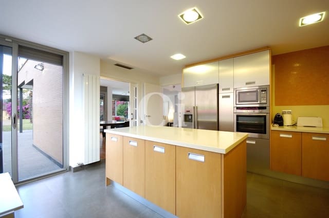 5 soverom Hus til salgs i Sant Vicenç de Montalt - € 750 000 (Ref: 9203569)