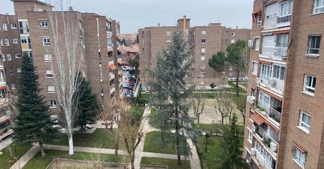 5 chambre Appartement à vendre à Alameda de Osuna, Madrid ville - 379 000 € (Ref: 9203598)