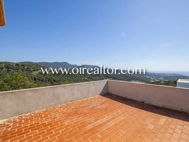 3 bedroom Townhouse for sale in Sant Andreu de Llavaneres with garage - € 558,000 (Ref: 9203603)