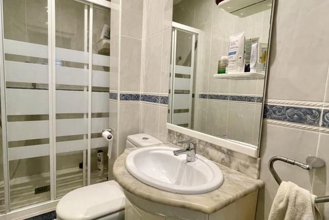 3 bedroom Flat for sale in Can Baró, Barcelona city - € 280,000 (Ref: 9203608)