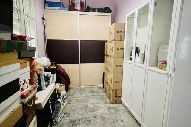 3 bedroom Flat for sale in Can Baró, Barcelona city - € 280,000 (Ref: 9203608)