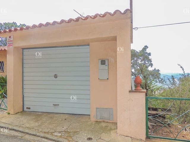 4 bedroom Townhouse for sale in Roca Grossa, Lloret de Mar - € 220,000 (Ref: 9203626)