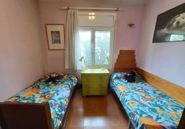 Piso de 8 habitaciones en Castelldefels en venta - 890.000 € (Ref: 9203639)