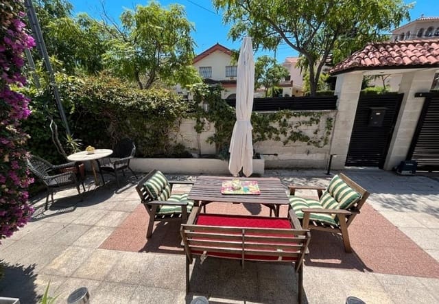 Piso de 8 habitaciones en Castelldefels en venta - 890.000 € (Ref: 9203639)