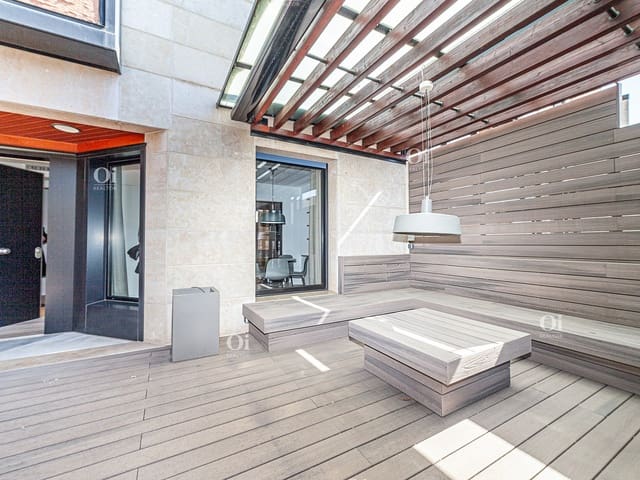 5 bedroom Townhouse for sale in Sarrià, Barcelona city with garage - € 1,750,000 (Ref: 9203640)