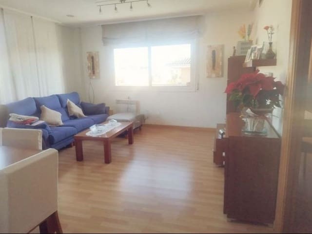 4 bedroom Flat for sale in Malgrat de Mar - € 320,000 (Ref: 9203643)