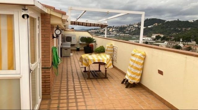 4 bedroom Flat for sale in Malgrat de Mar - € 320,000 (Ref: 9203643)