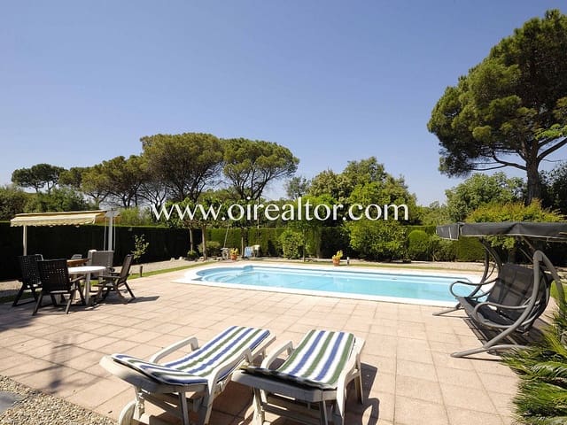 6 bedroom Townhouse for sale in Sant Antoni de Vilamajor with garage - € 490,000 (Ref: 9203670)
