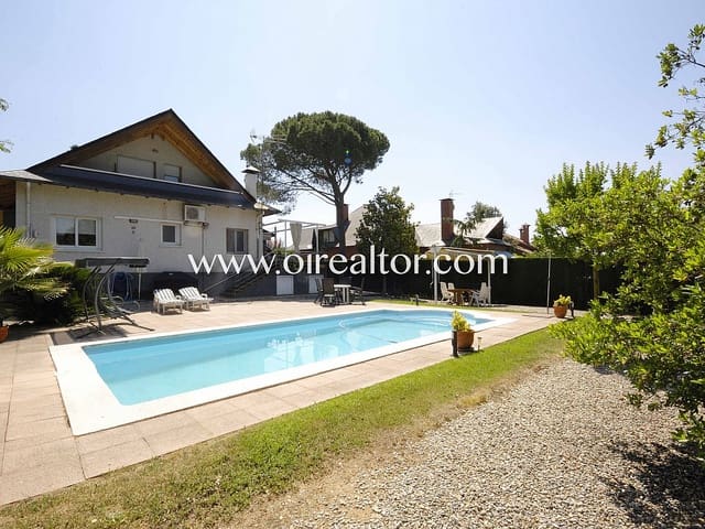 6 bedroom Townhouse for sale in Sant Antoni de Vilamajor with garage - € 490,000 (Ref: 9203670)