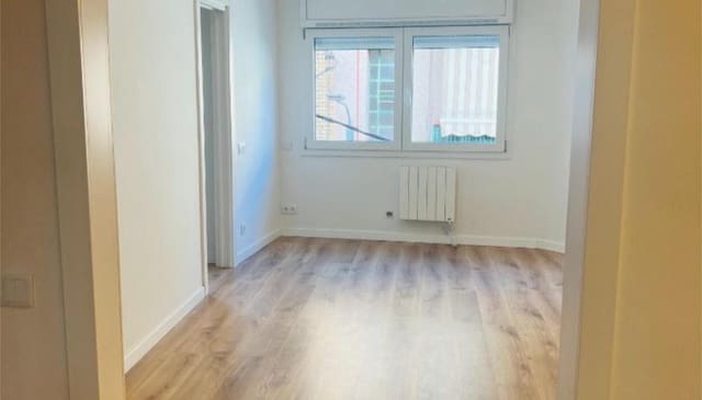 3 soverom Leilighet til salgs i Cornellà de Llobregat - € 290 000 (Ref: 9203683)
