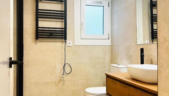 3 soverom Leilighet til salgs i Cornellà de Llobregat - € 290 000 (Ref: 9203683)