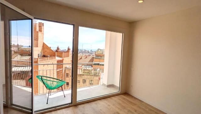 3 bedroom Flat for sale in El Guinardó, Barcelona city - € 429,000 (Ref: 9203690)