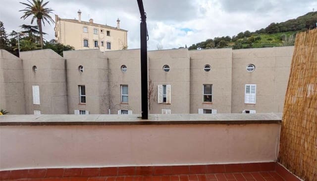 3 bedroom Flat for sale in El Guinardó, Barcelona city - € 429,000 (Ref: 9203690)