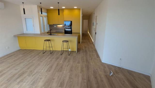 3 bedroom Flat for sale in El Guinardó, Barcelona city - € 429,000 (Ref: 9203690)