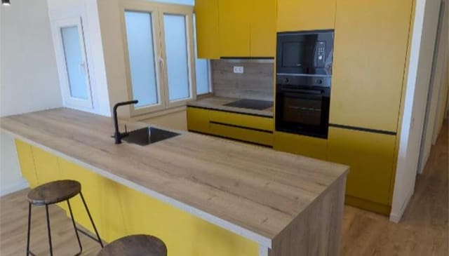 3 bedroom Flat for sale in El Guinardó, Barcelona city - € 429,000 (Ref: 9203690)