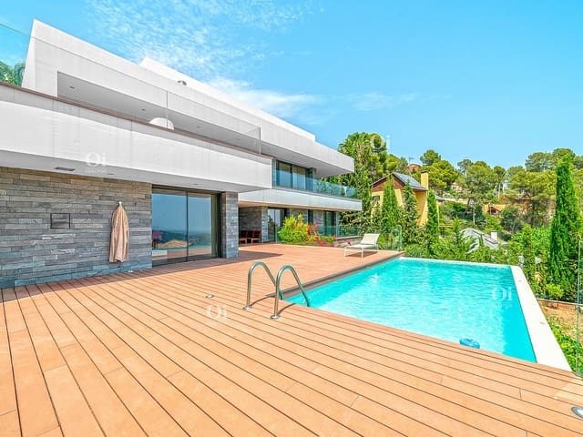 5 bedroom Townhouse for sale in Fontpineda with pool garage - € 2,000,000 (Ref: 9203714)