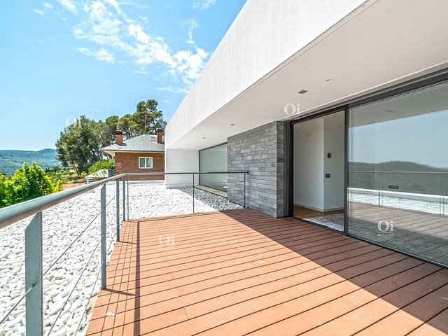 5 bedroom Townhouse for sale in Fontpineda with pool garage - € 2,000,000 (Ref: 9203714)