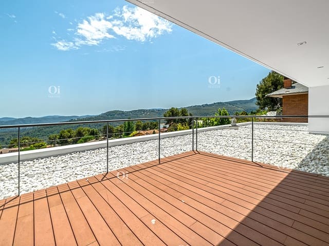 5 bedroom Townhouse for sale in Fontpineda with pool garage - € 2,000,000 (Ref: 9203714)