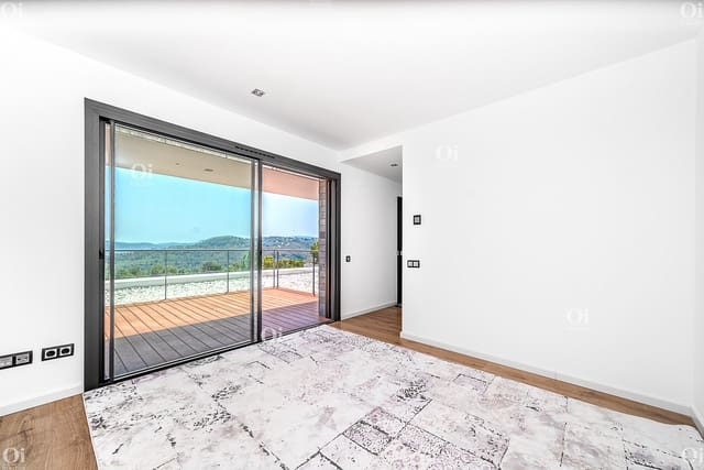 5 bedroom Townhouse for sale in Fontpineda with pool garage - € 2,000,000 (Ref: 9203714)