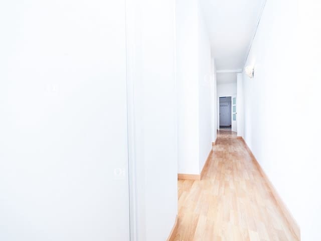 4 quarto Apartamento para arrendar em Sants-Montjuïc, Barcelona cidade - 2 700 € (Ref: 9203726)