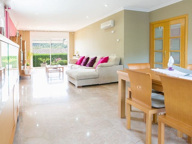 4 bedroom Townhouse for sale in Alella with garage - € 690,000 (Ref: 9203727)