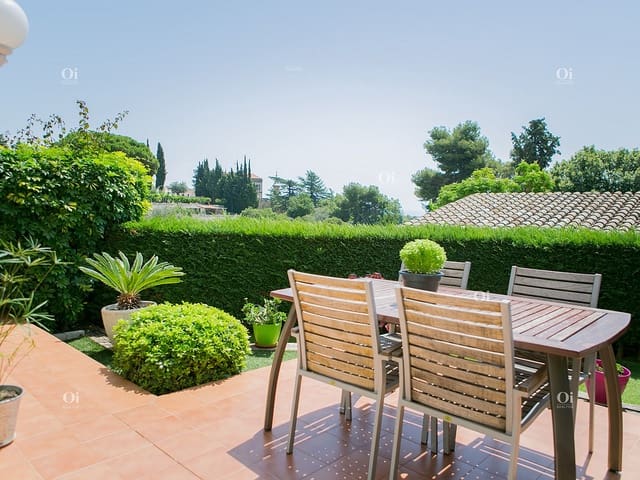 4 bedroom Townhouse for sale in Alella with garage - € 690,000 (Ref: 9203727)